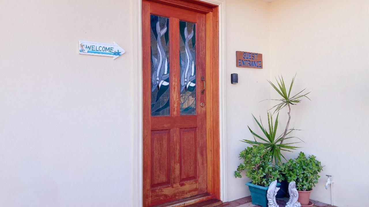 平安湾海豚皇家住宿加早餐旅馆 罗金汉姆 外观 照片